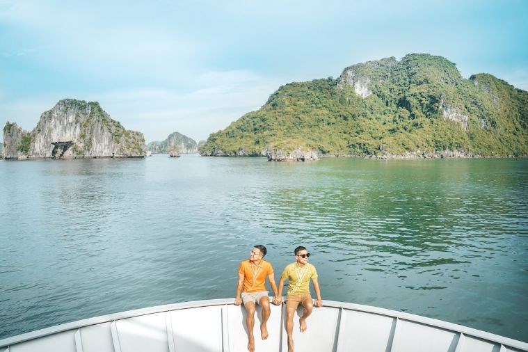 Du Thuyền Paradise Elegance Hạ Long